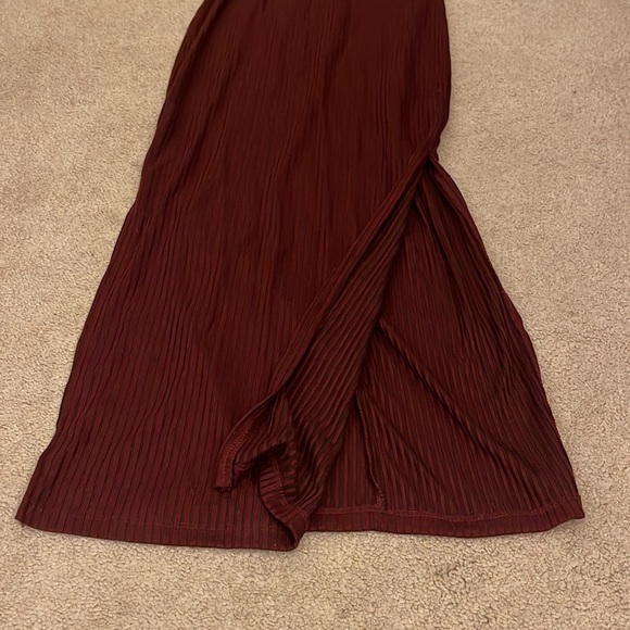 Red midi dress - Picture 3 of 4